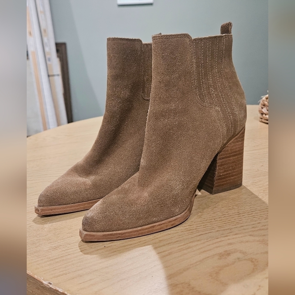 Marc Fisher Oshay Taupe Suede Pointed Toe Ankle Booties Size 6 - Picture 13 of 16